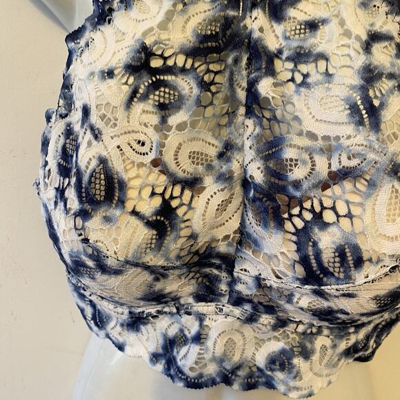 Victoria's Secret PINK Lace High Neck Push-Up Bralette Bra Size M/B80 Blue White - Picture 6 of 8